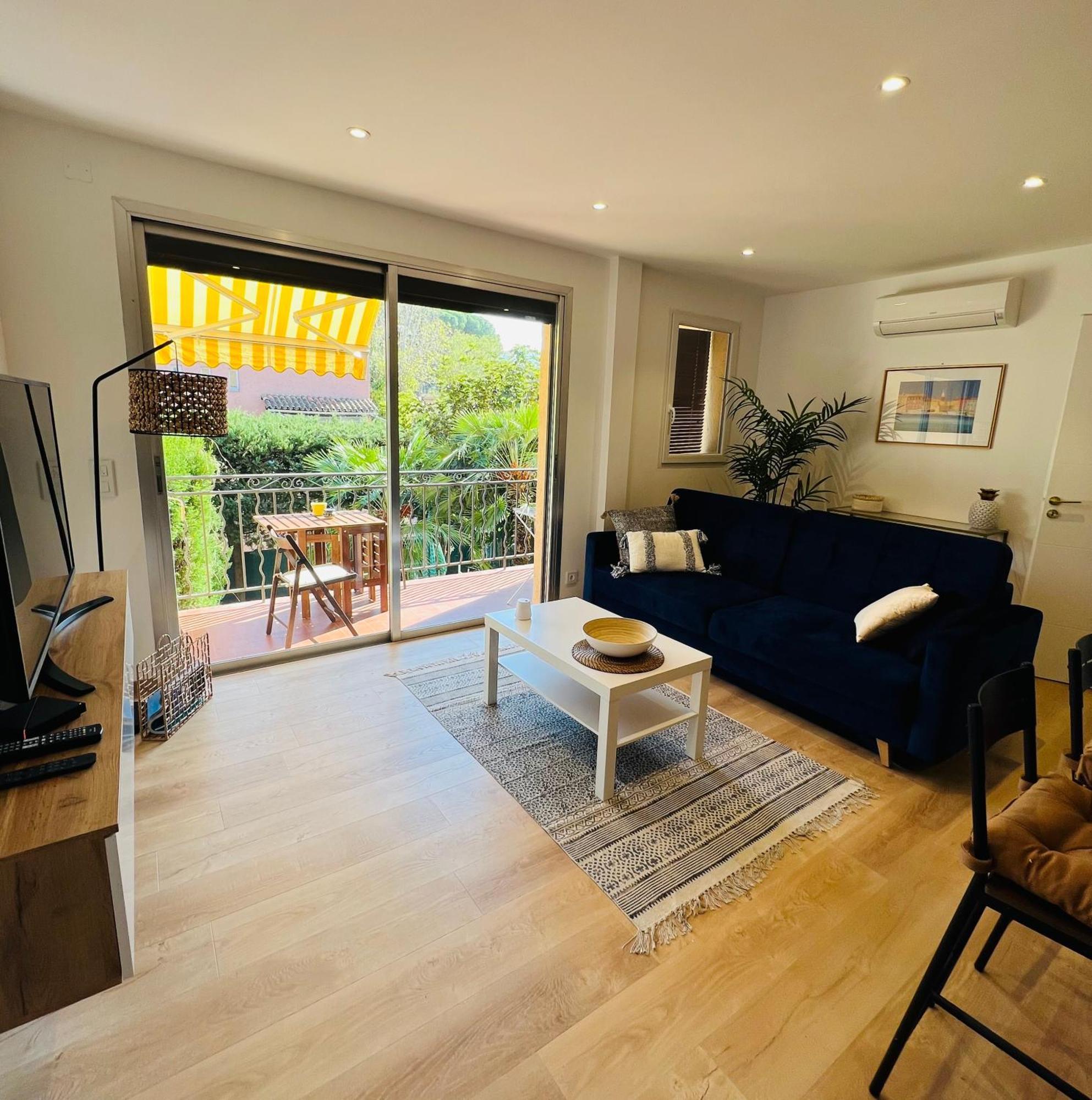 Superbe Appartement Terrasse Et Parking Prive 圣特罗佩 外观 照片