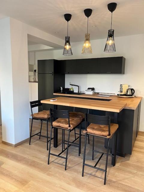Superbe Appartement Terrasse Et Parking Prive 圣特罗佩 外观 照片