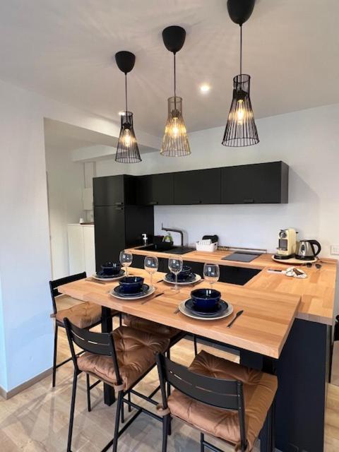 Superbe Appartement Terrasse Et Parking Prive 圣特罗佩 外观 照片